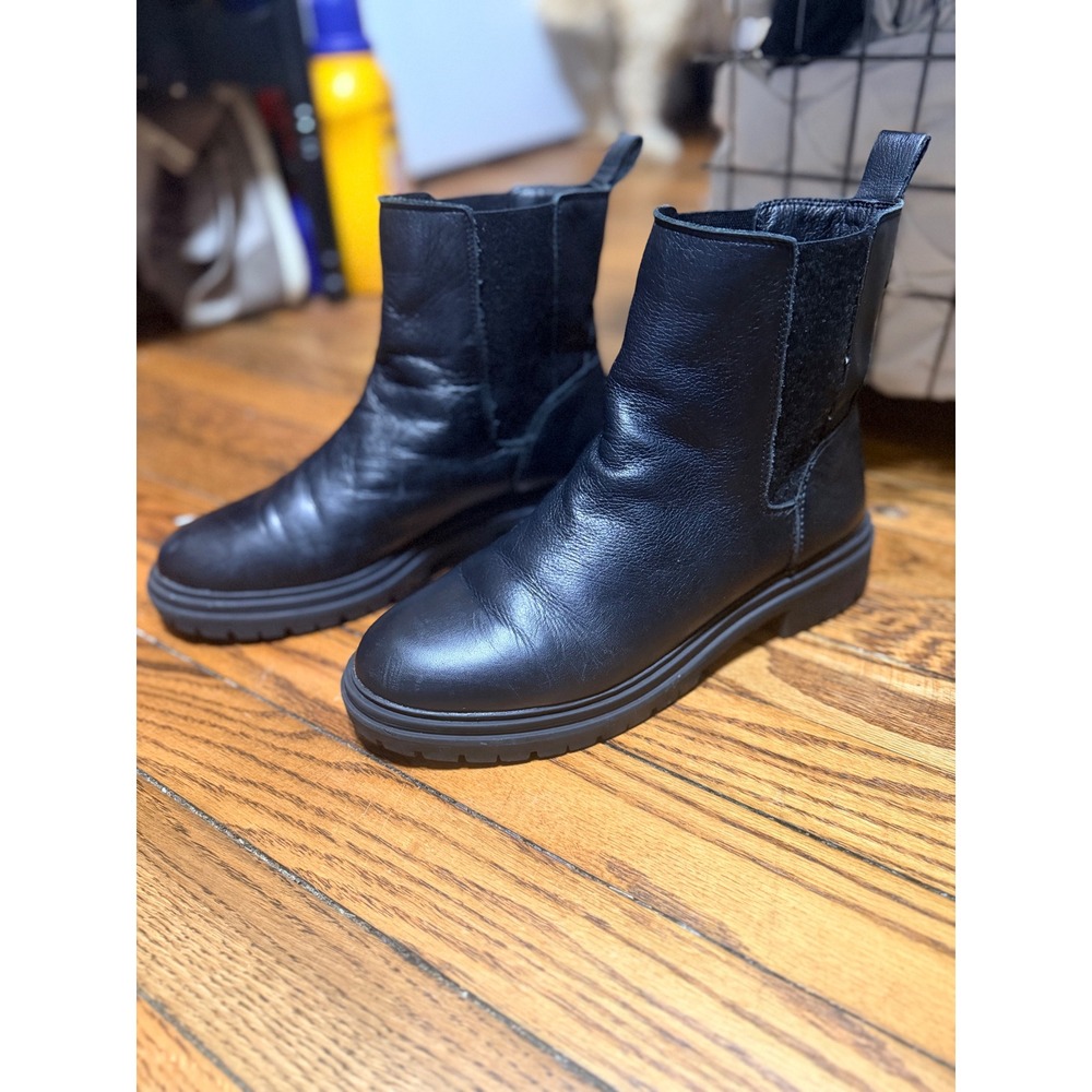 Lucky Brand Basel Chelsea Boots Women 9.5M Black Good Leather Lug Sole Ankle